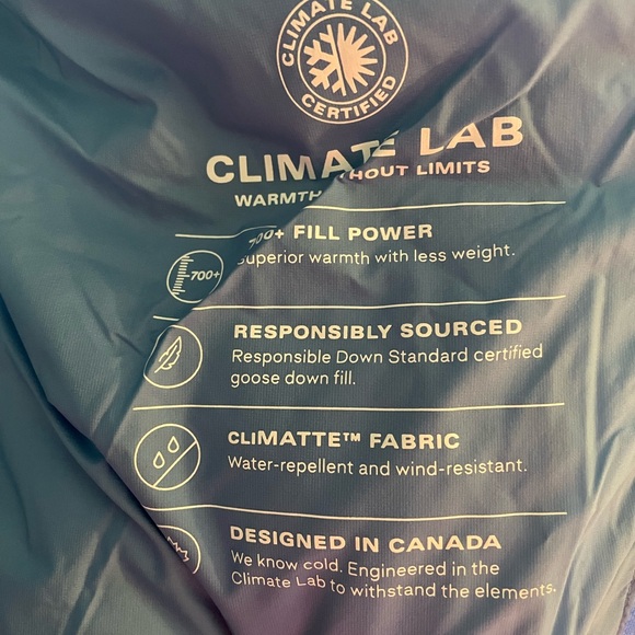 Aritzia TNA Mega Puff VEST - Picture 10 of 10